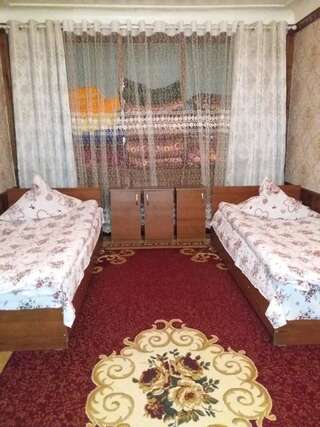 Гостевой дом Guest House Sky Topchan Arslanbob Односпальная кровать в общем номере для мужчин и женщин-1
