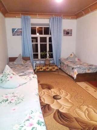 Гостевой дом Guest House Sky Topchan Arslanbob Односпальная кровать в общем номере для мужчин и женщин-2